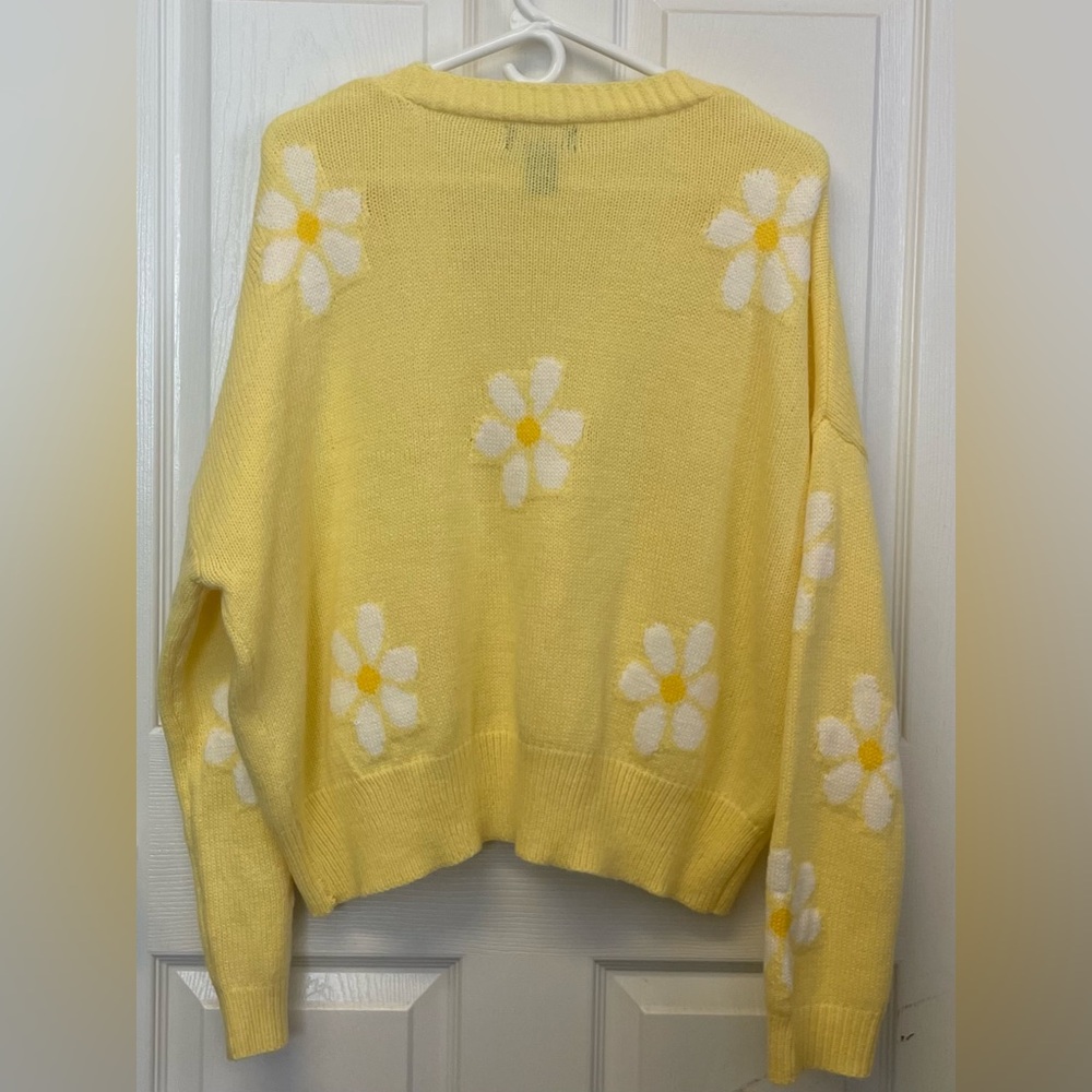 Just Polly Cozy Yellow Daisy Button-Front Cardigan - Picture 2 of 3
